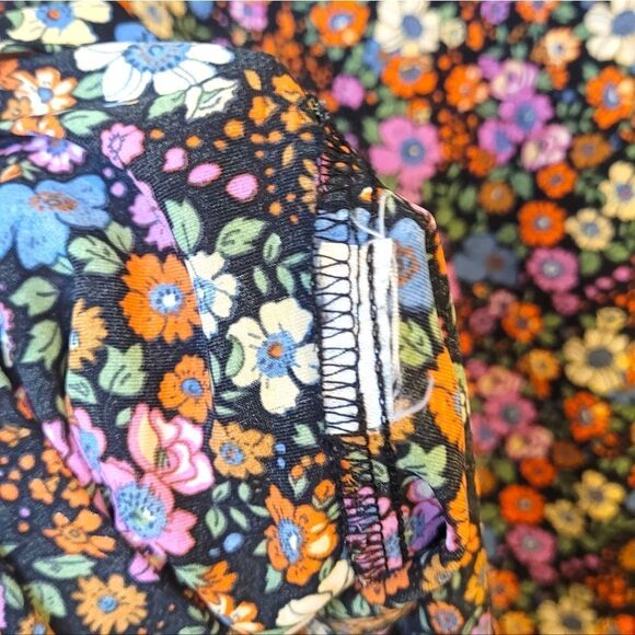 Vici Women's Black Neon Floral Ruffle Blouse Size M - Picture 6 of 6